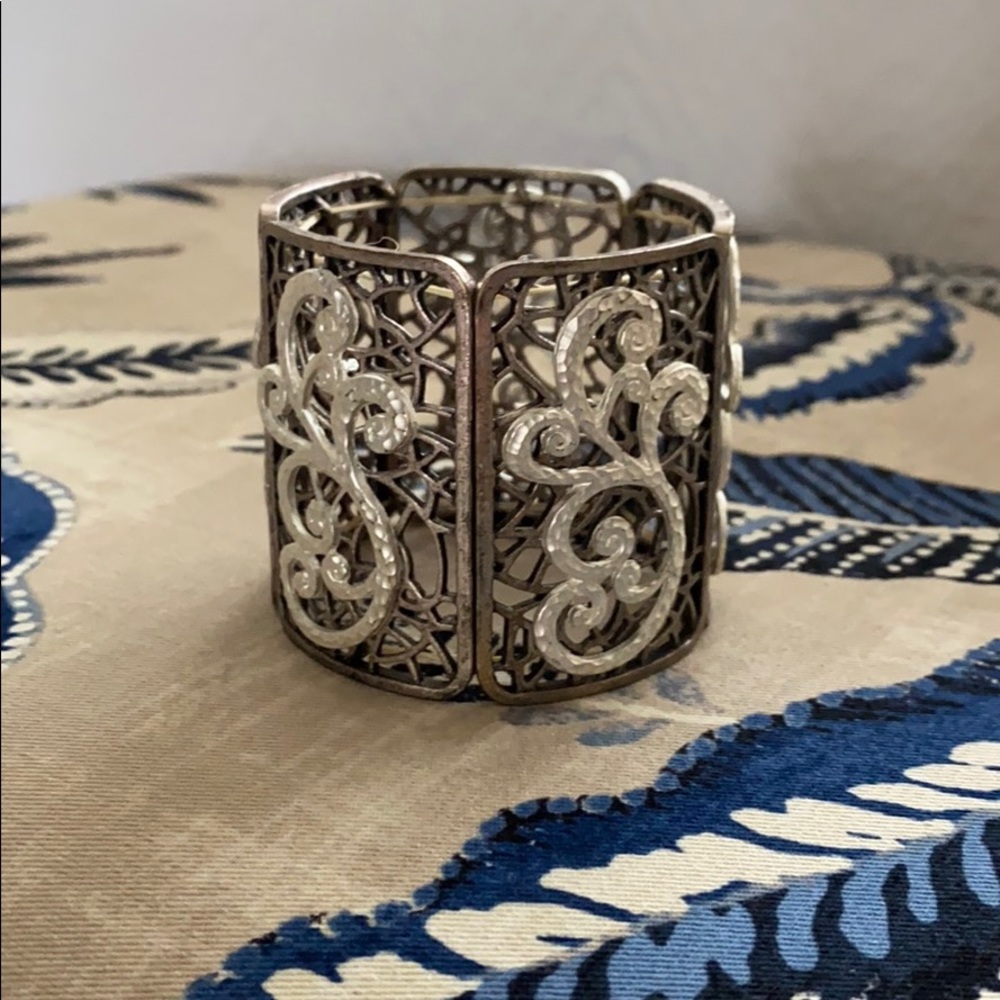Bold Flexible Bracelet EUC